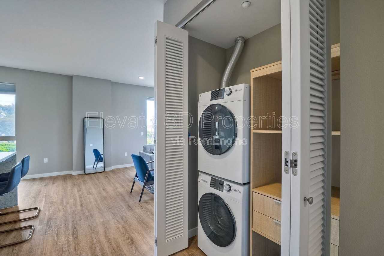 3088 State St #406 - Photo 3 of 28