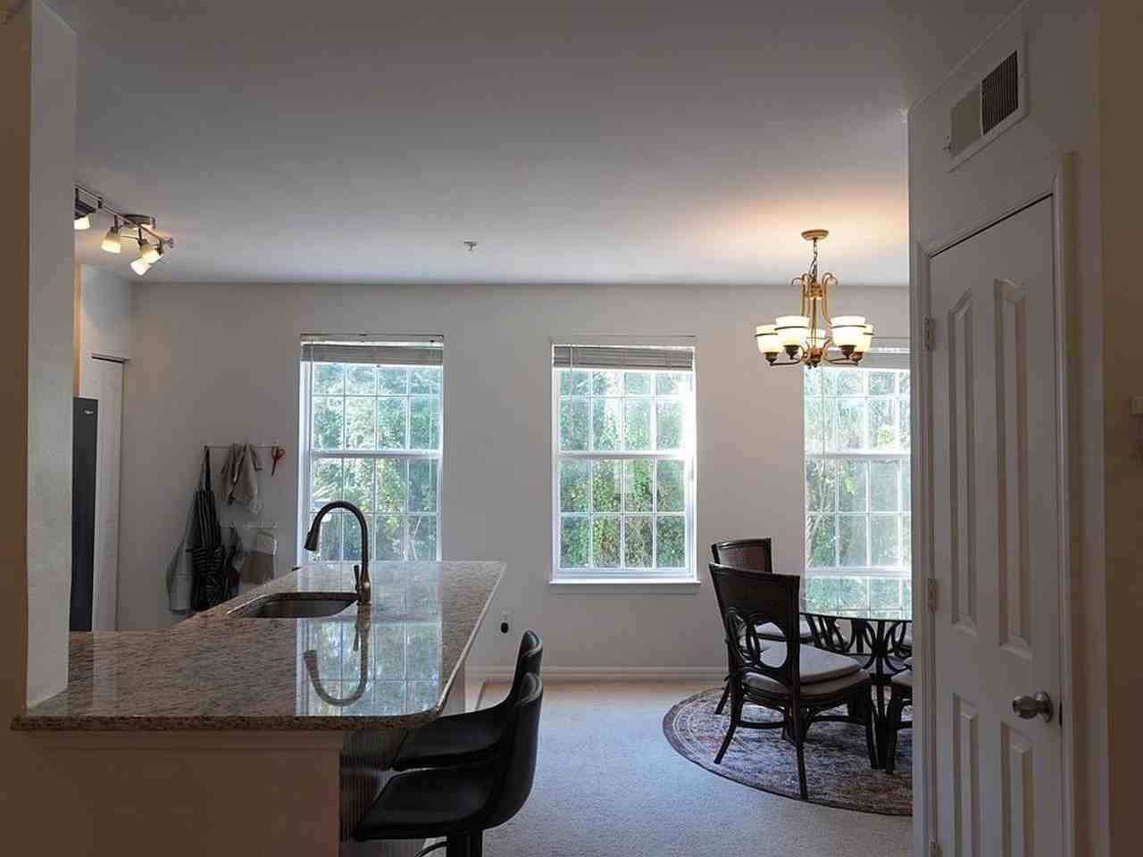 1004 Waterside Dr - Photo 3 of 47