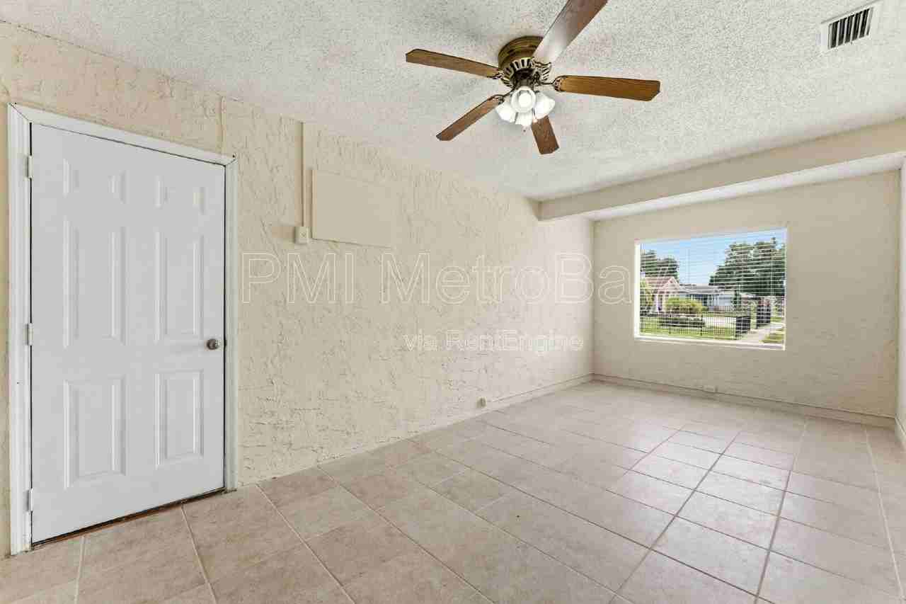 6406 Axelrod Rd - Photo 5 of 45
