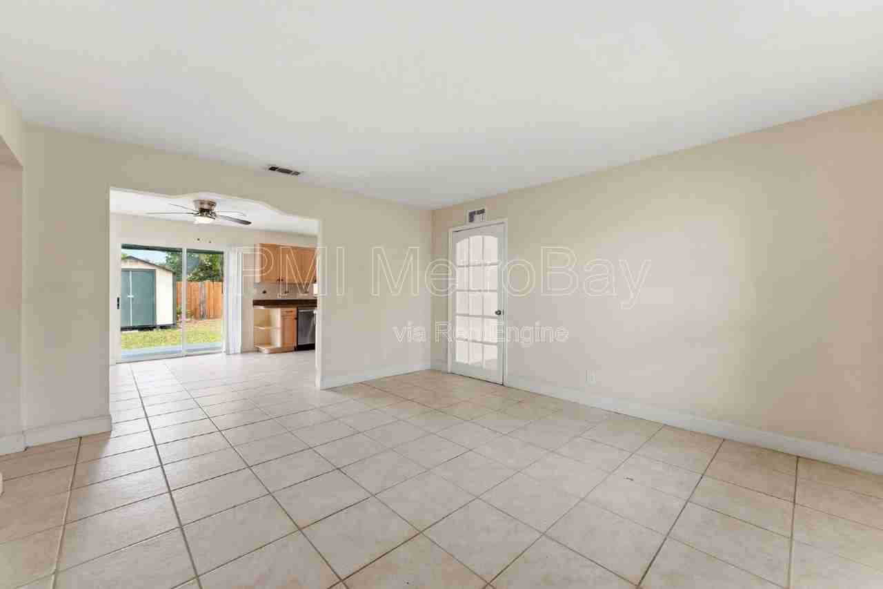 6406 Axelrod Rd - Photo 6 of 45