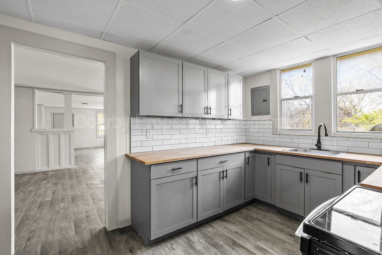 1601 Arlington Ave - Photo 2 of 25