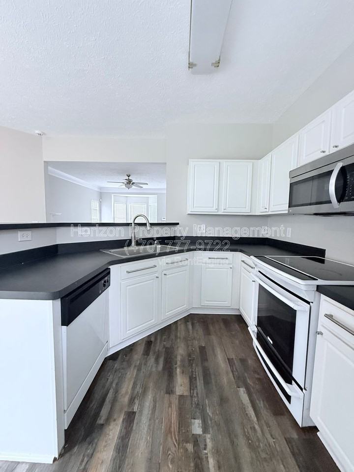 59 Berkeley Pl - Photo 7 of 23