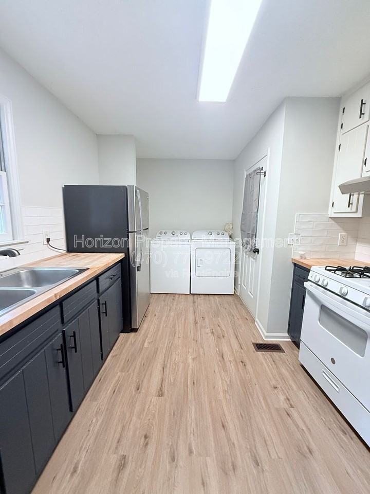 4433 Sardis Dr - Photo 5 of 18