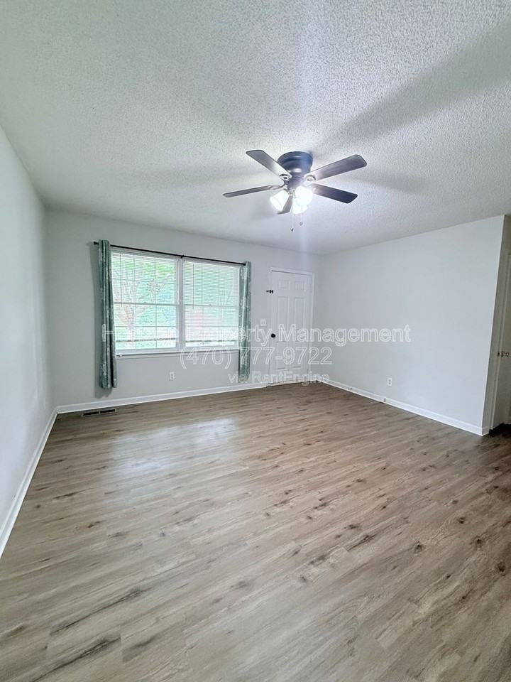 4433 Sardis Dr - Photo 7 of 18