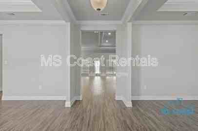 8712 Park Ridge Ct - Photo 3 of 31