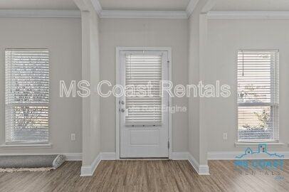 8712 Park Ridge Ct - Photo 4 of 31