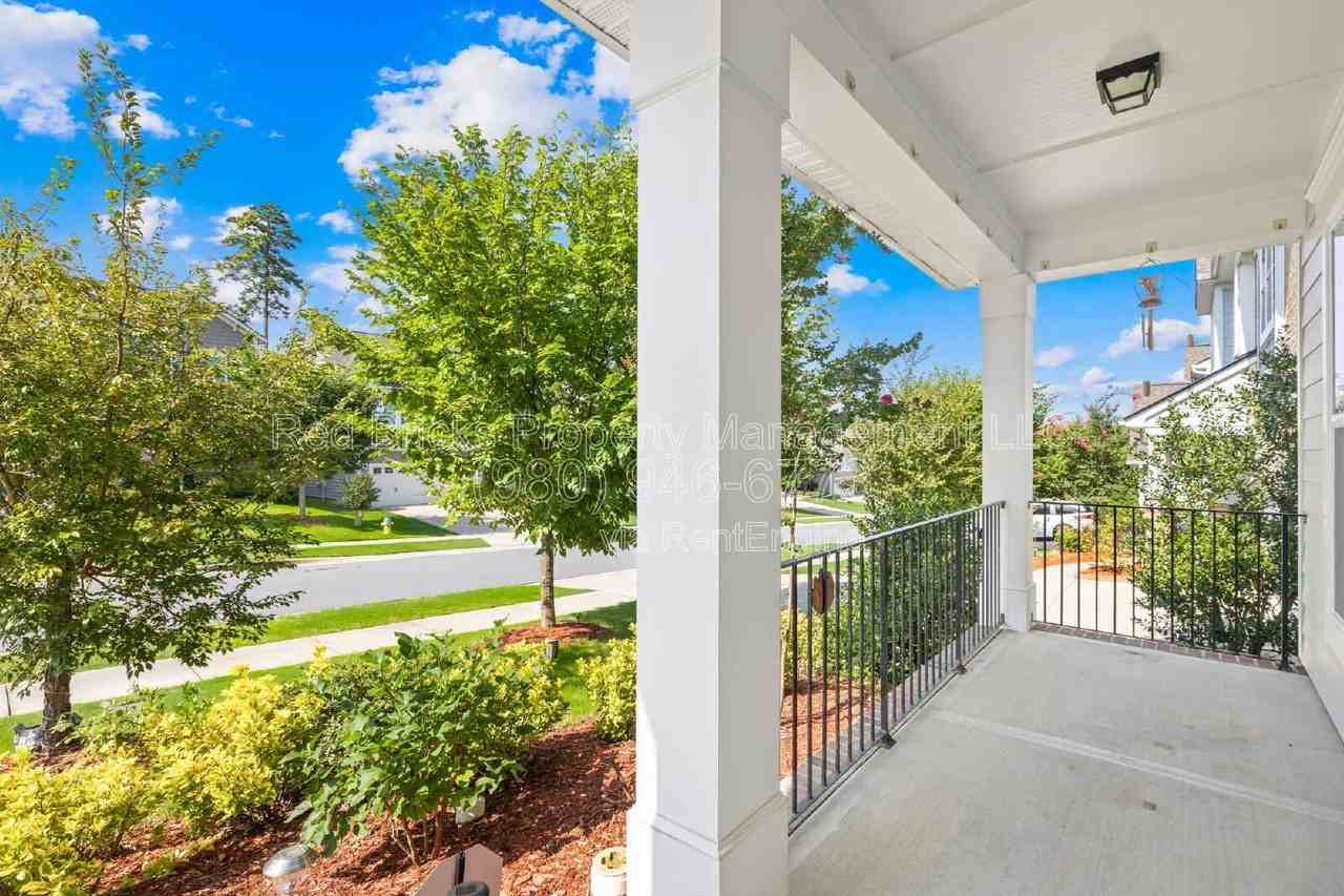 10697 Sky Chase Ave Nw - Photo 3 of 39