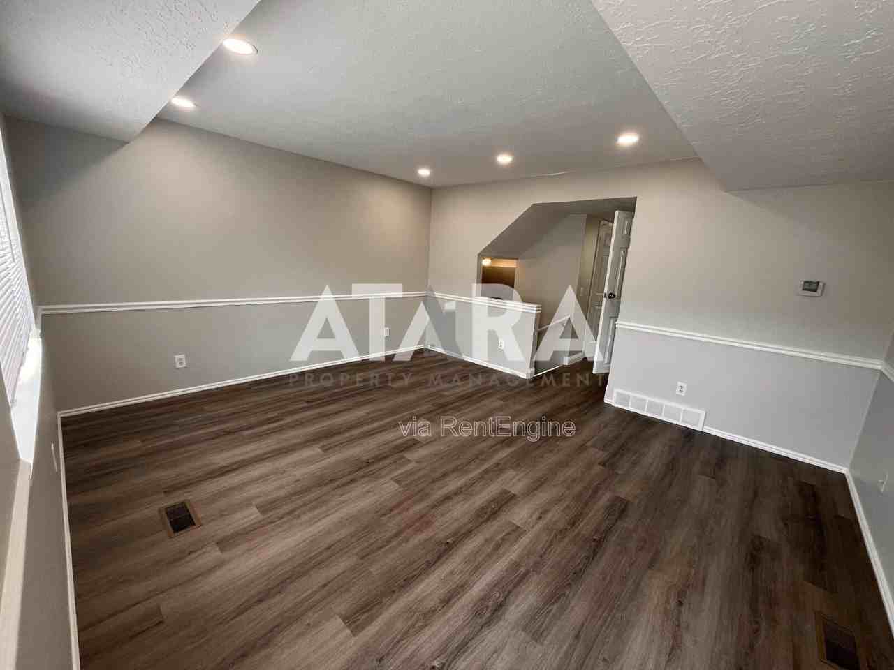 4247 S Highway 89 #18 - Photo 5 of 29