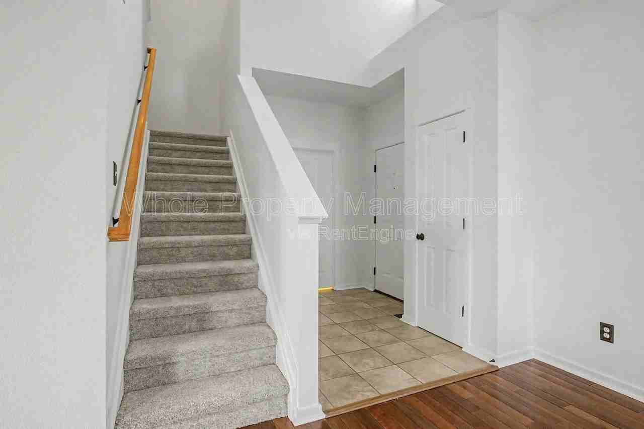 3884 Red Deer Trl - Photo 2 of 33