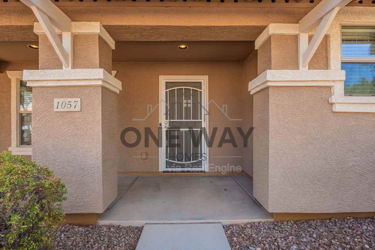 1057 S Deerfield Ln - Photo 4 of 44