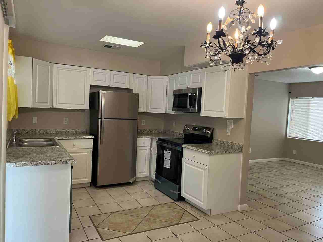 6119 Melbourne Ave - Photo 7 of 23