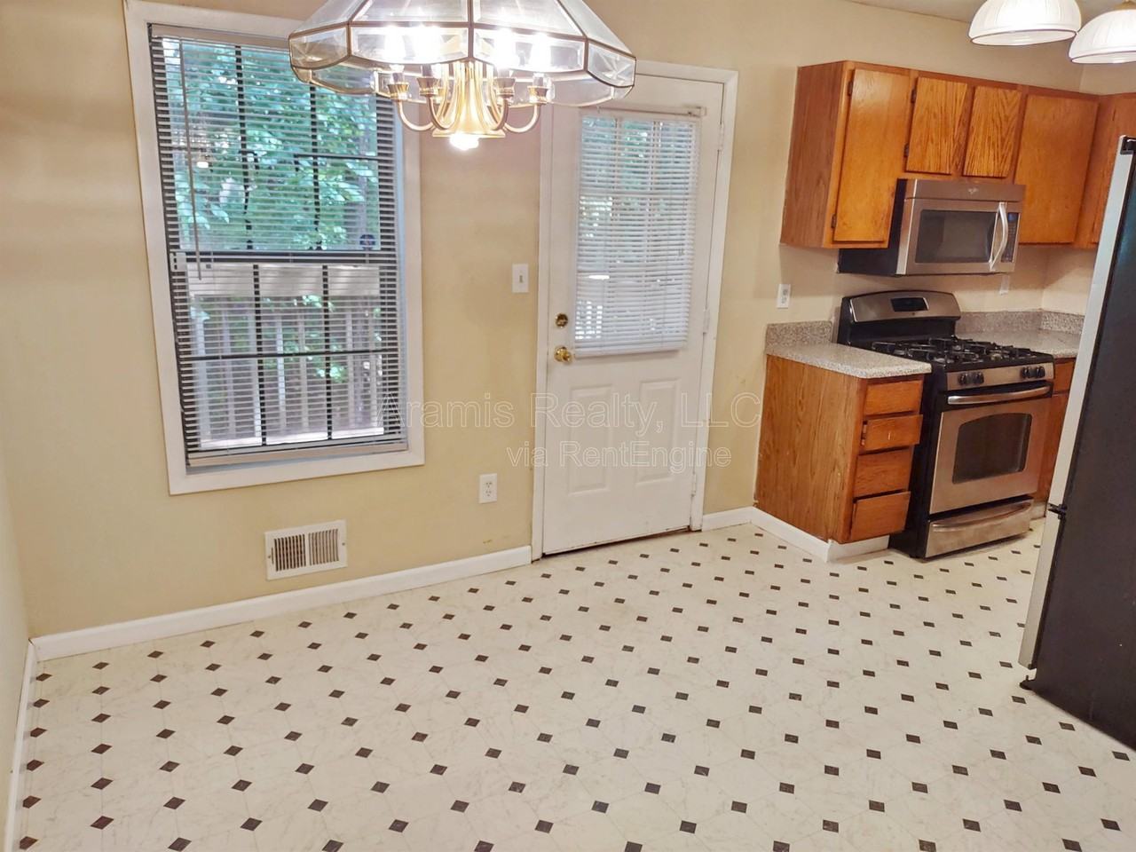 3032 Destin Cir - Photo 3 of 23