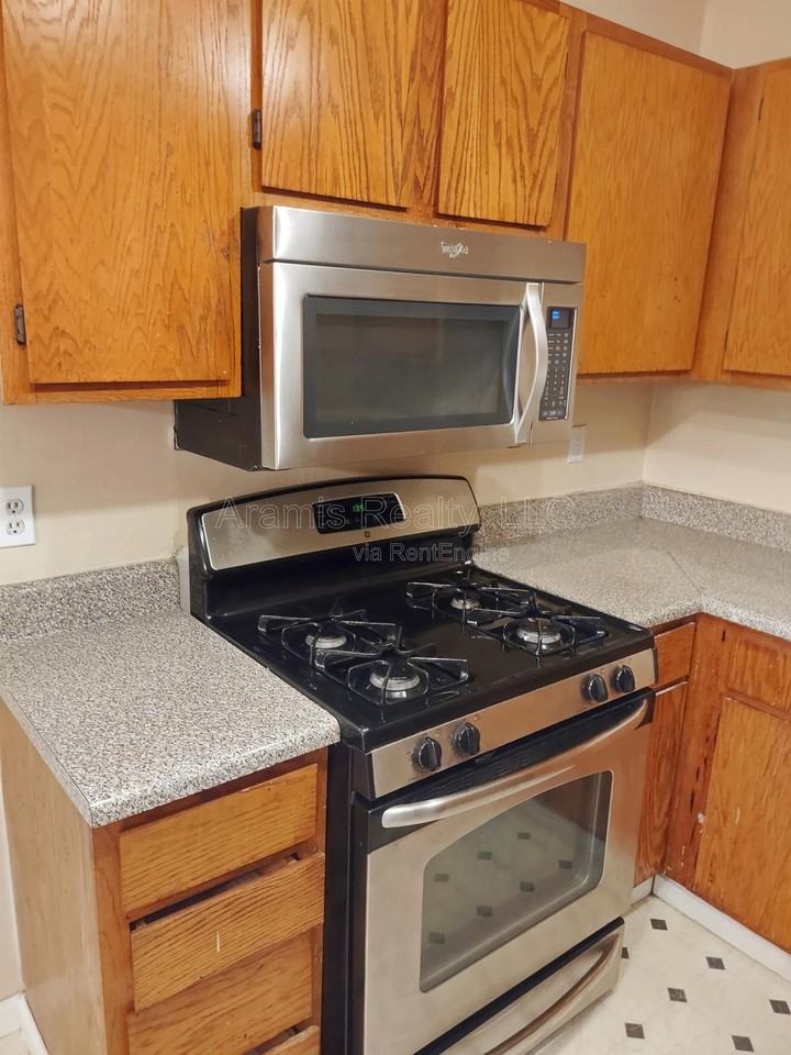 3032 Destin Cir - Photo 5 of 23