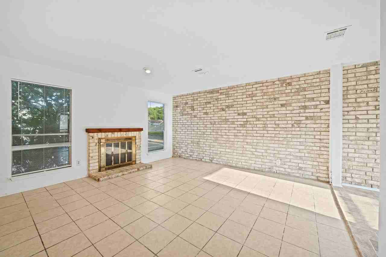 6463 Cambridge Glen Ln - Photo 5 of 25