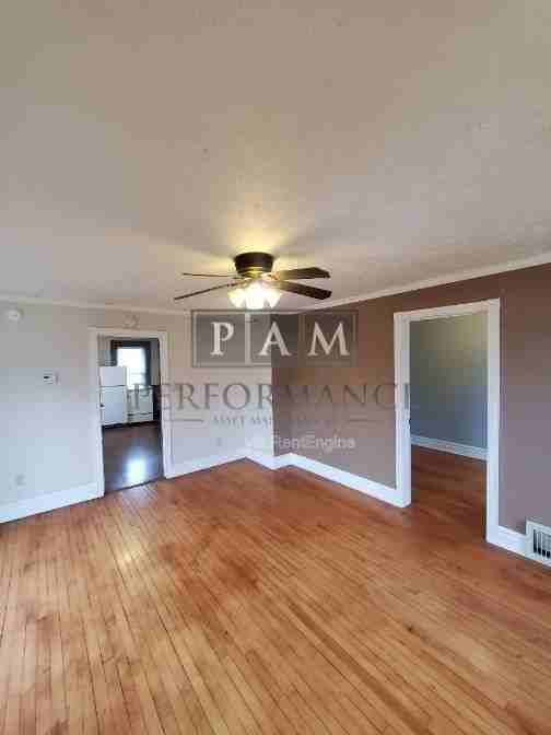2935 N Booth St - Photo 4 of 12