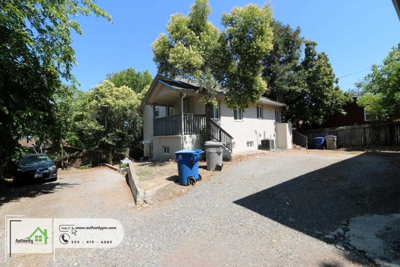 1907 Grace Ave #A - Photo 2 of 12