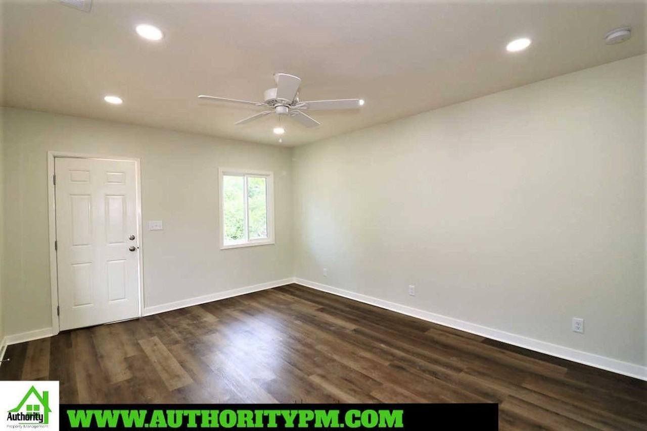 1907 Grace Ave #A - Photo 4 of 12