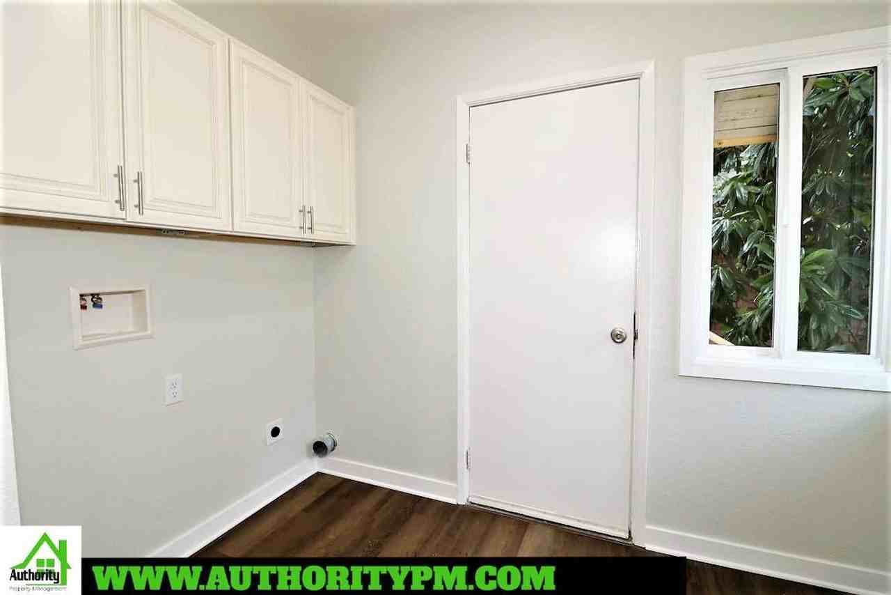 1907 Grace Ave #A - Photo 6 of 12