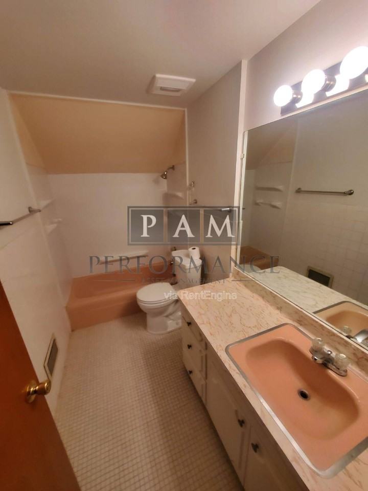 2841 Santa Fe Trl #B - Photo 5 of 8