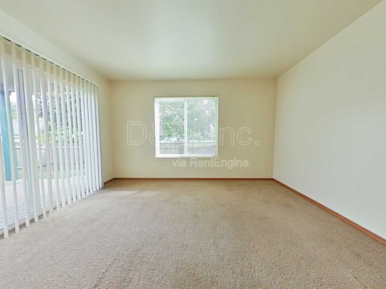 3149 Ne Powderhorn Pl - Photo 3 of 10