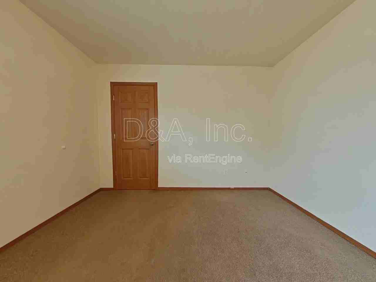 3149 Ne Powderhorn Pl - Photo 7 of 10