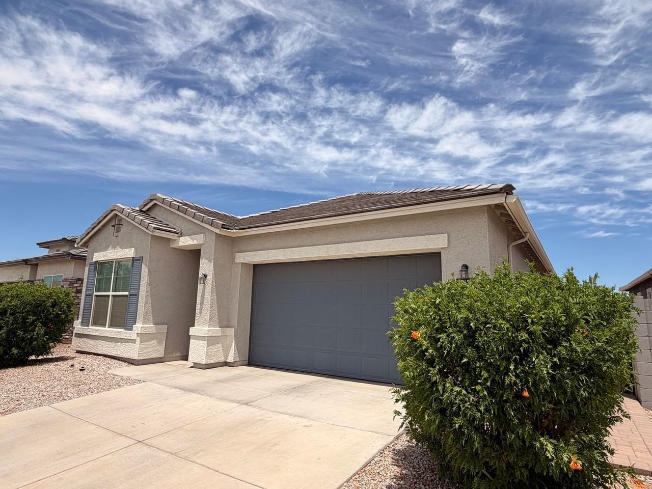 15628 W Smoketree Dr - Photo 2 of 24