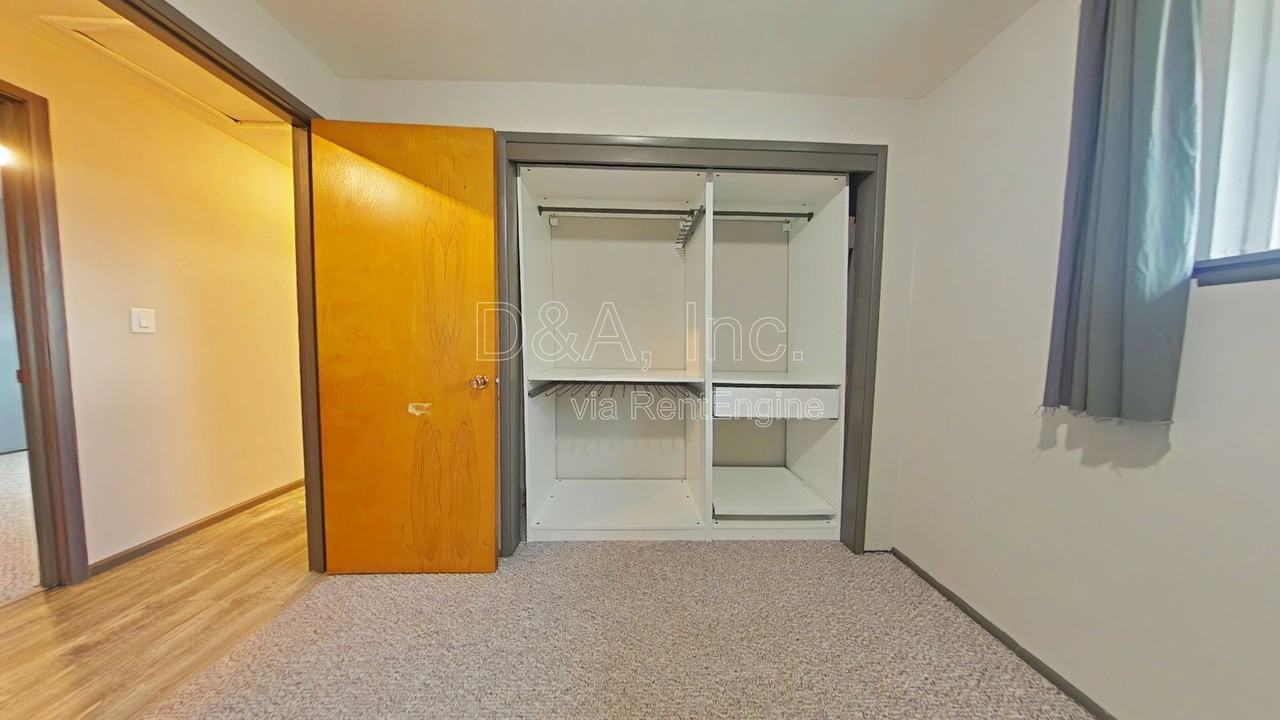 1637 Nw Kings Blvd - Photo 6 of 9