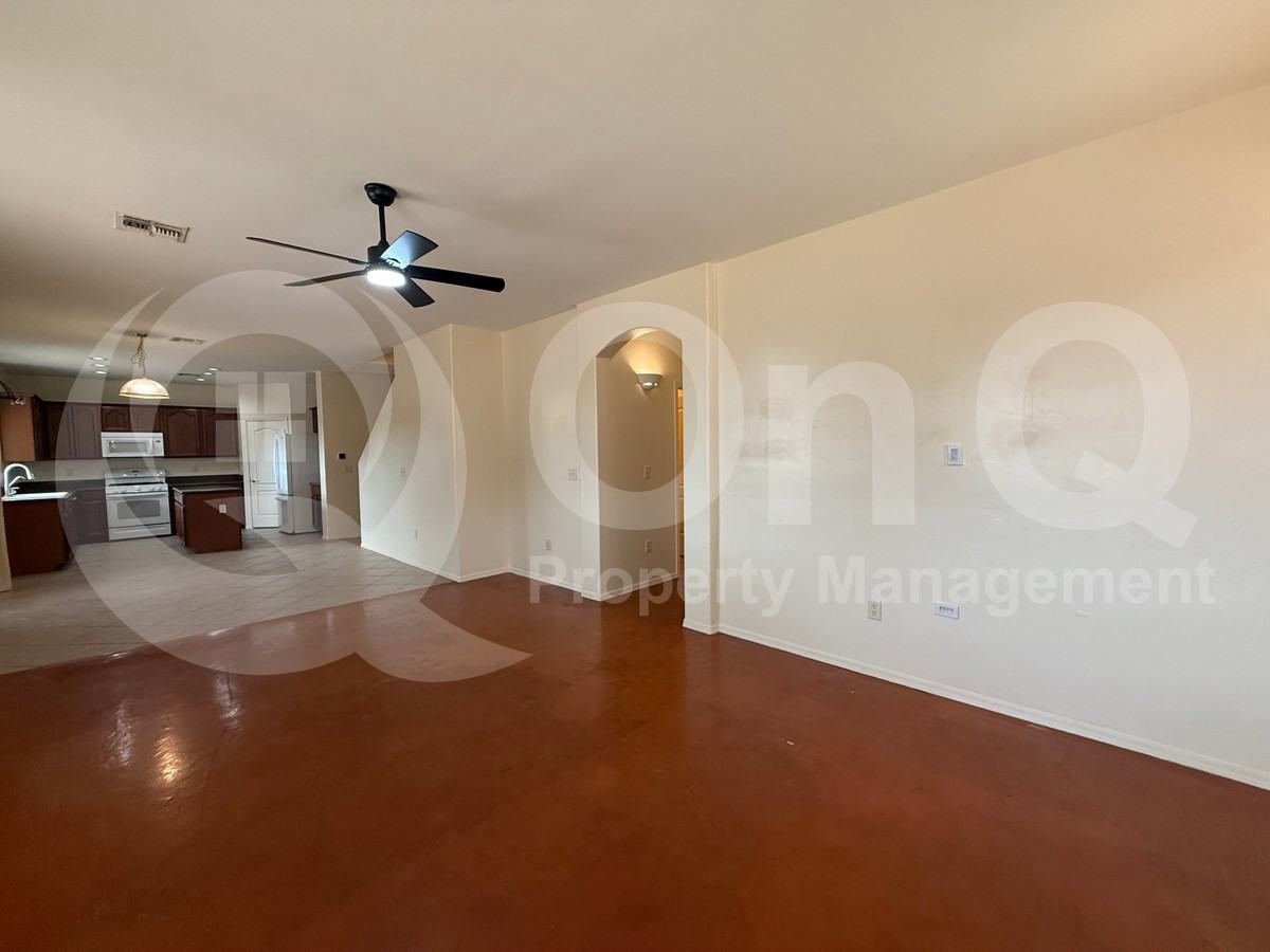 4129 S Alexandrite Ave - Photo 4 of 50