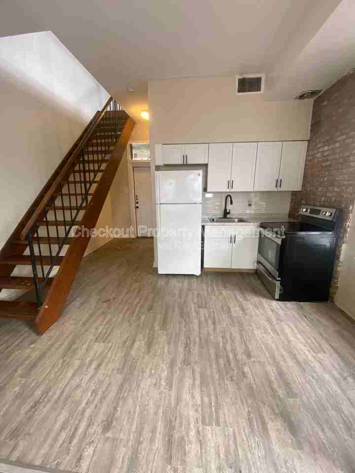 2301 S 11th St - Photo 2 of 12