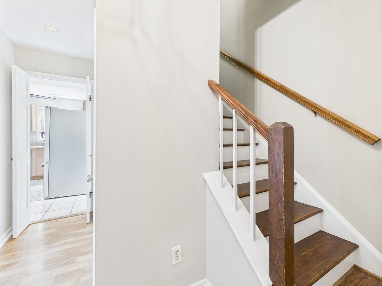 1917 Millsap Ln - Photo 6 of 28