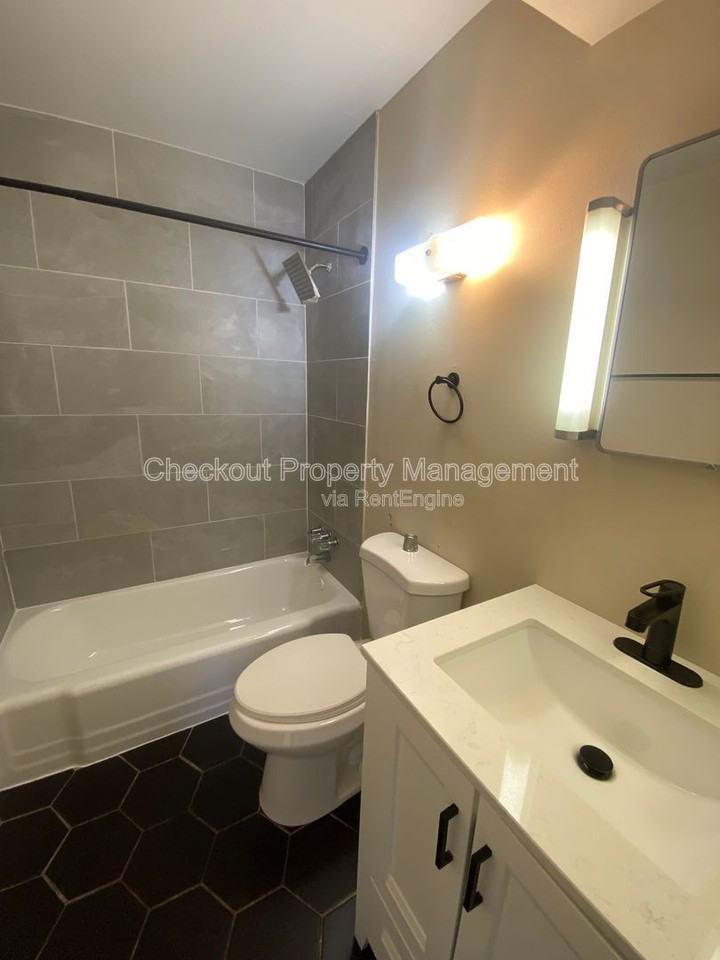 3737 Morganford Rd #F - Photo 6 of 8