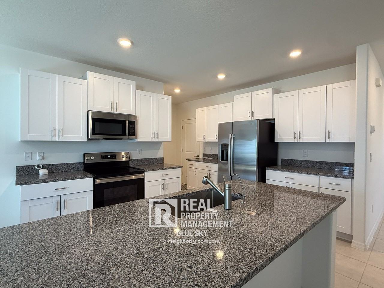 36590 Garden Wall Way - Photo 2 of 42