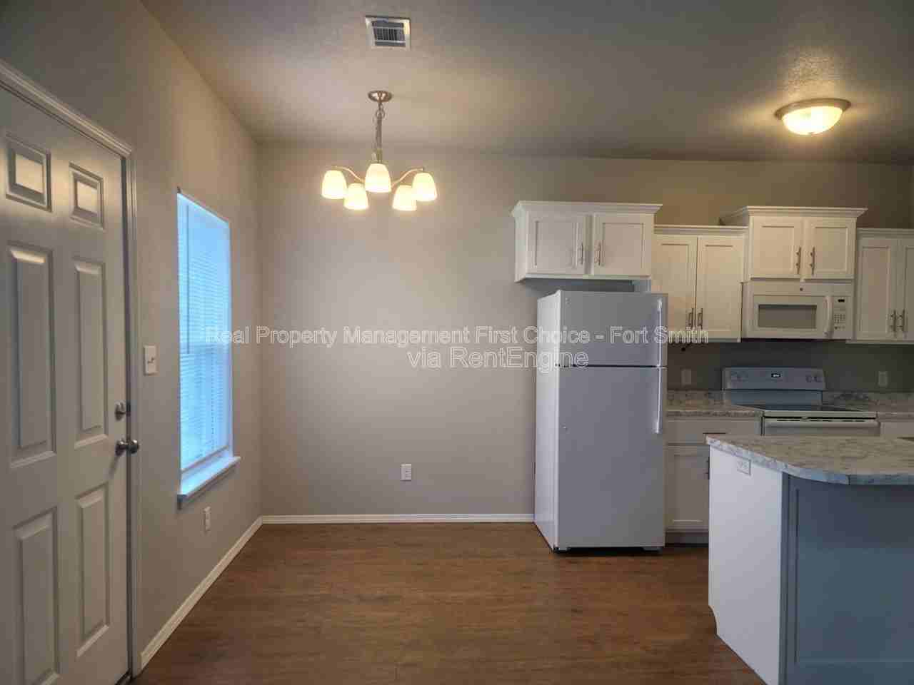 2100 Ingalls Ln #C - Photo 5 of 19