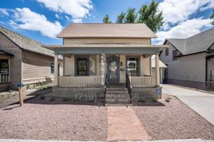 featured image of 512 W 10th St