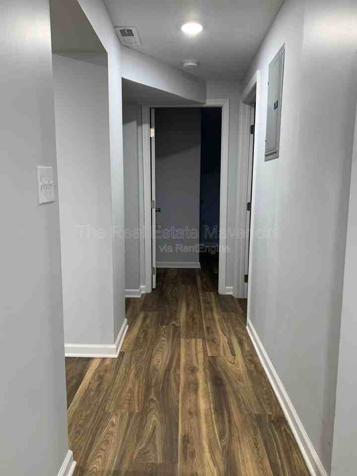 409 Longview Dr #B - Photo 5 of 9