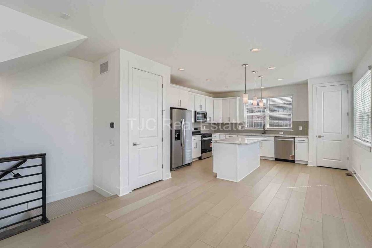 20568 E 63rd Ave - Photo 2 of 11