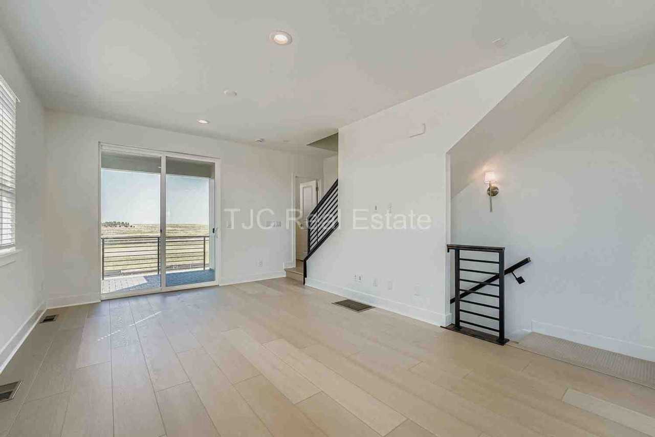 20568 E 63rd Ave - Photo 3 of 11