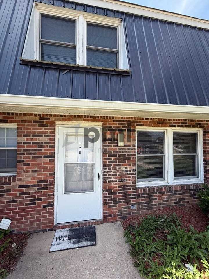 413 W 11th St #I70 - Photo 2 of 40