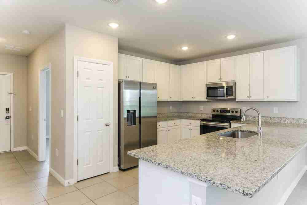 1851 Superior Ct - Photo 7 of 16