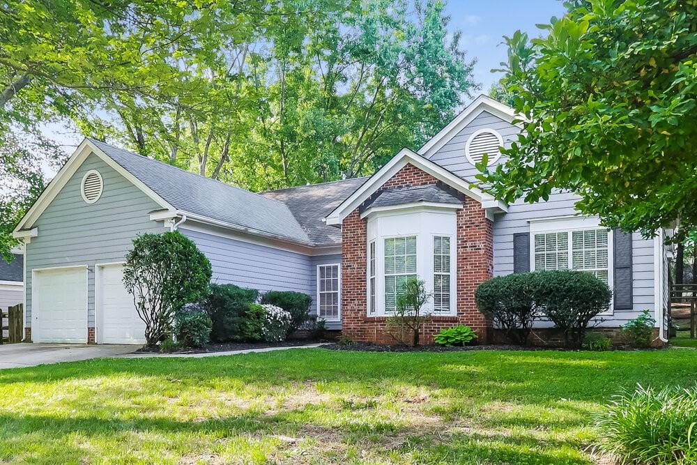 11910 Harris Ridge Dr - Photo 3 of 16