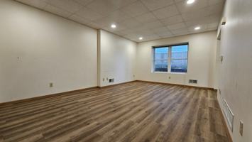 featured image of 925 N Booth St #4