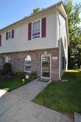 3531 S Oaklawn Cir #0 - Photo 2 of 16