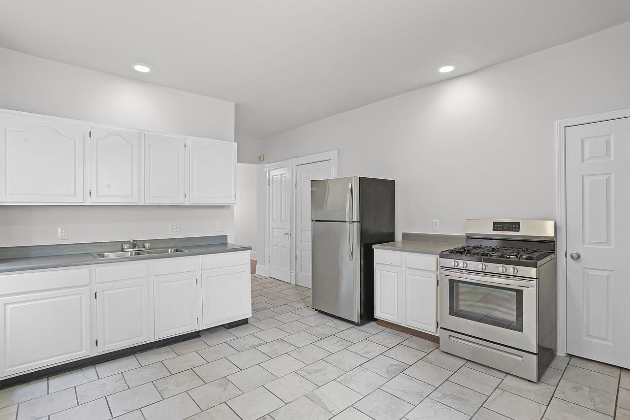 2309 Shenandoah Ave #A - Photo 3 of 14