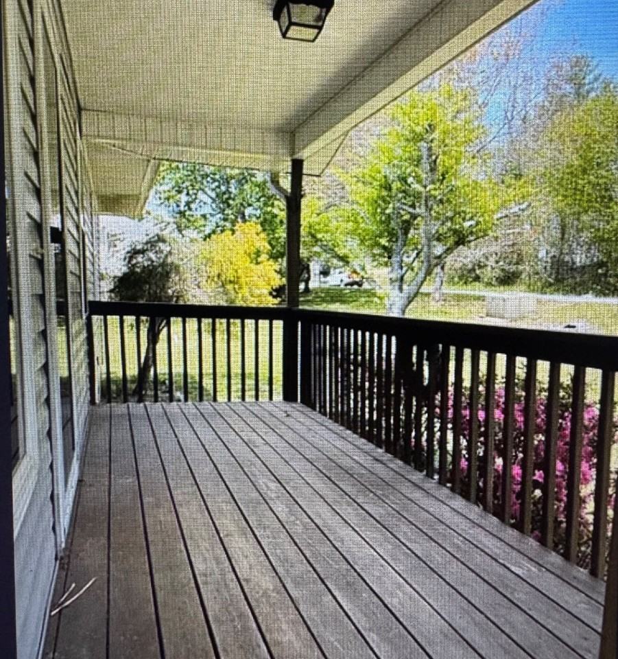 18 Grove Hills Dr - Photo 2 of 7