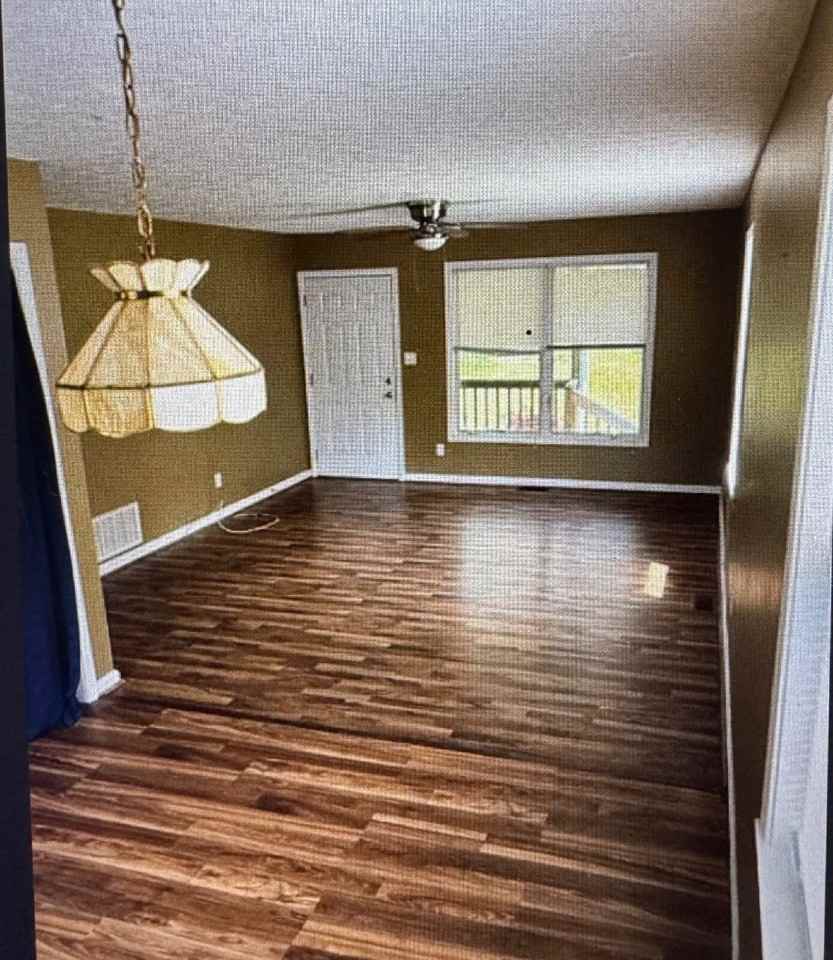 18 Grove Hills Dr - Photo 7 of 7