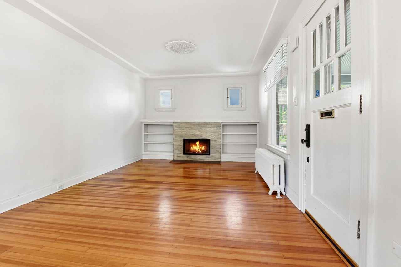 975 S Vine St - Photo 3 of 50