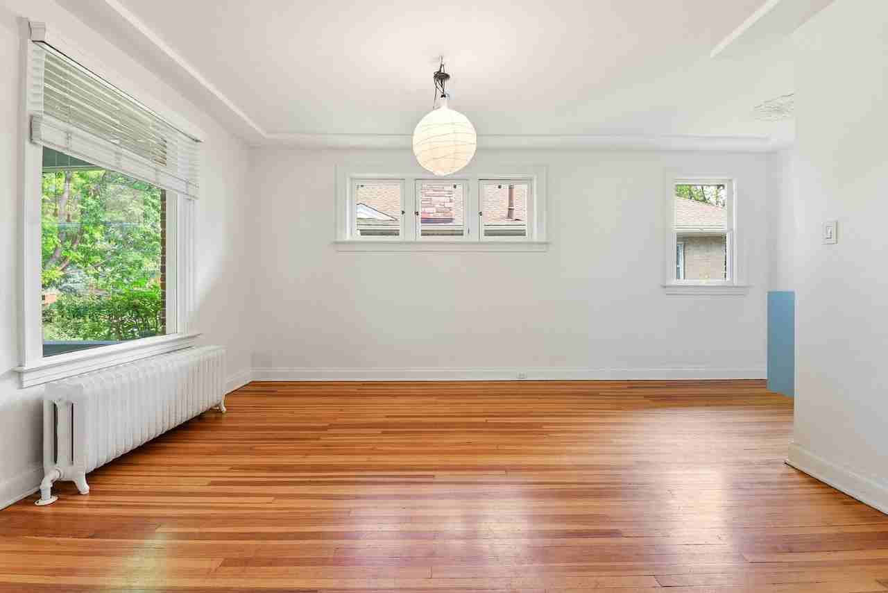 975 S Vine St - Photo 5 of 50