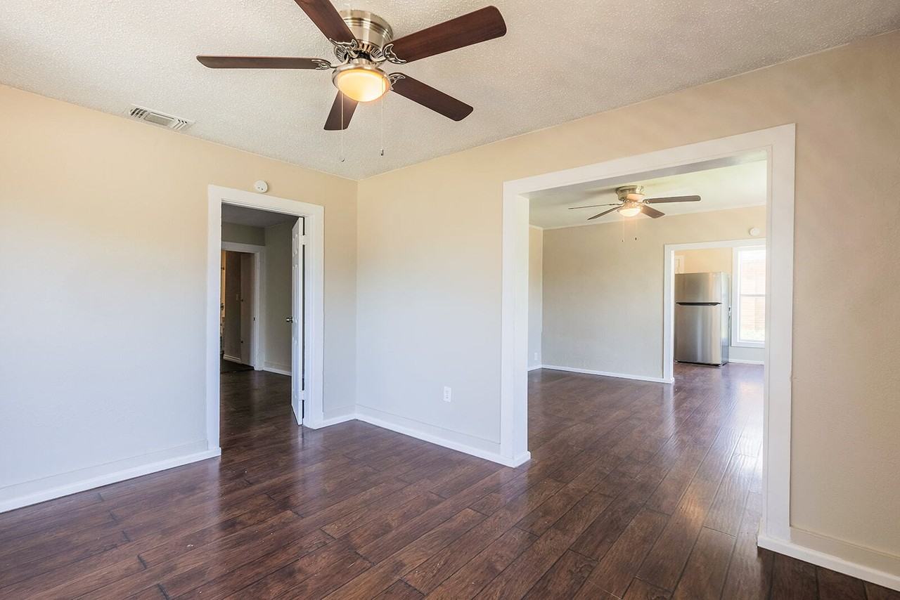 2114 20th St Frnt - Photo 4 of 18
