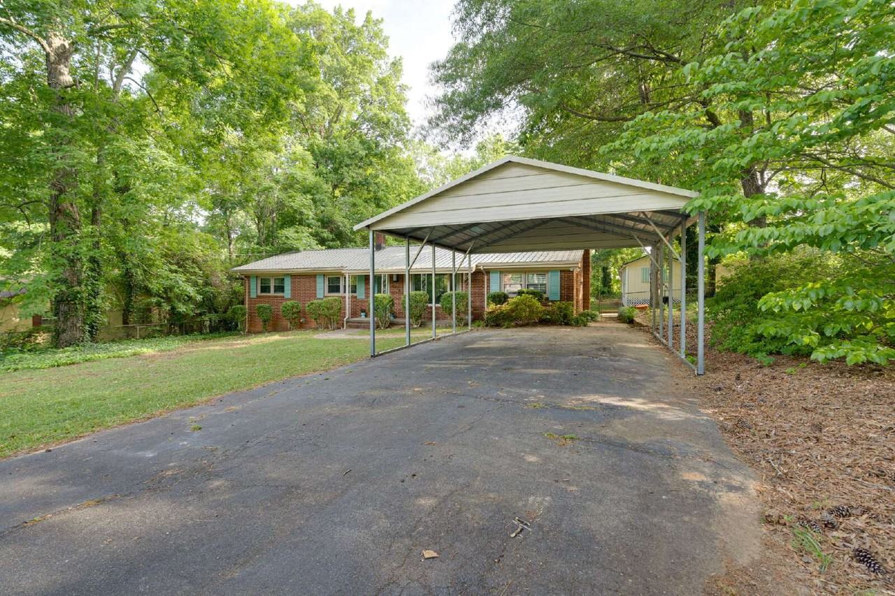 2026 Jefferson Dr - Photo 3 of 34