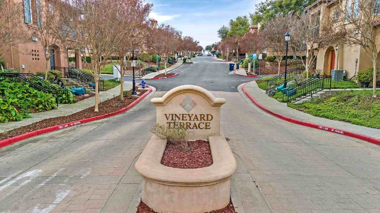 32 Meritage Cmn - Photo 5 of 33